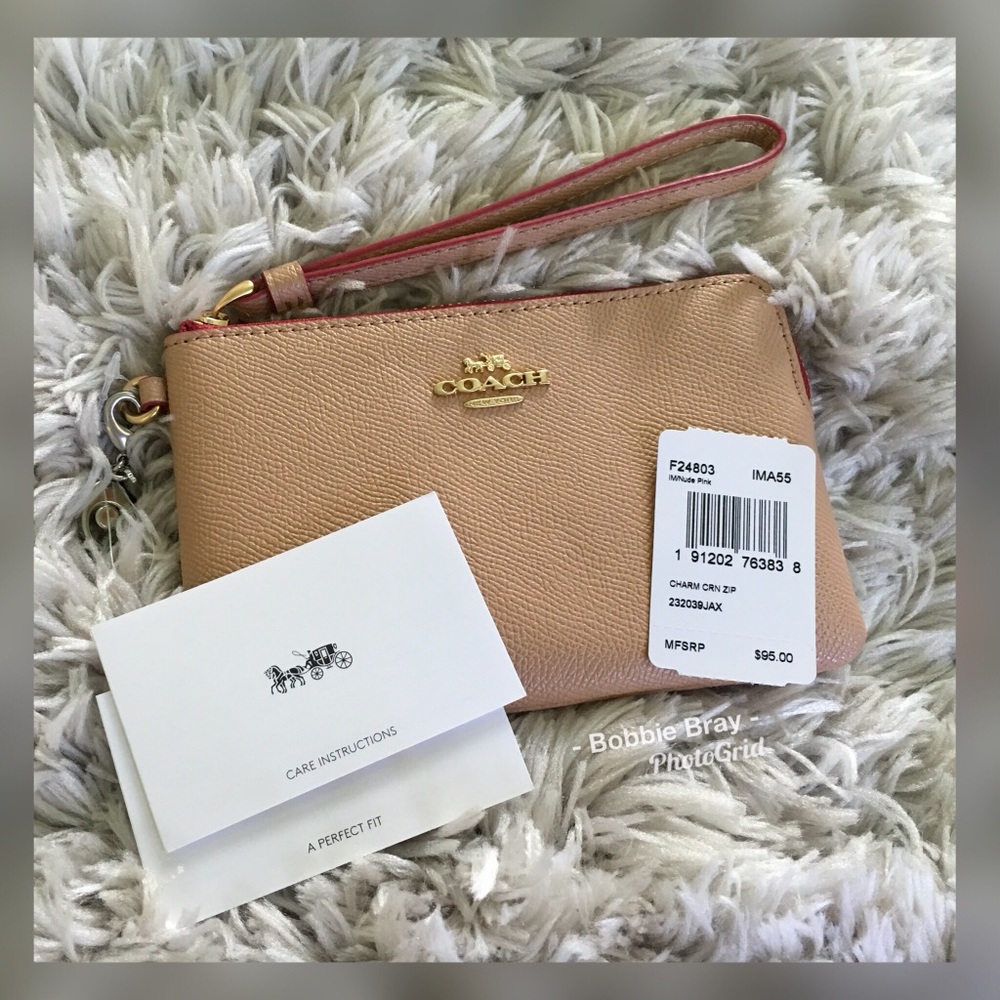 🆕 Authentic Coach Charm Wristlet